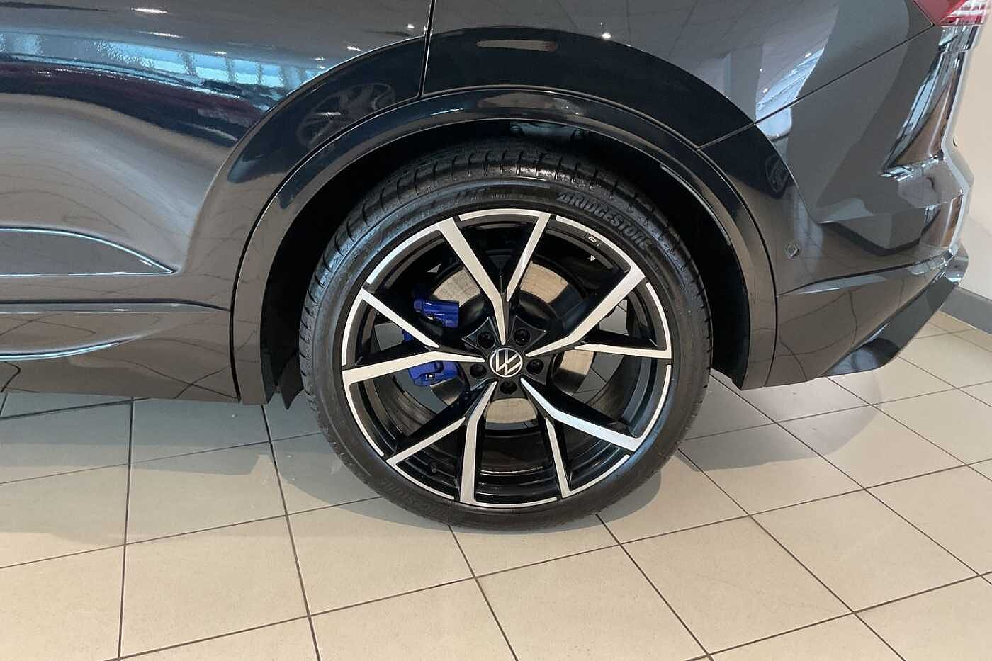 Volkswagen Touareg 3.0 V6 TSI eHybrid 14.3kWh R SUV 5dr Petrol Plug-in Hybrid Tiptronic 4Motion Eur