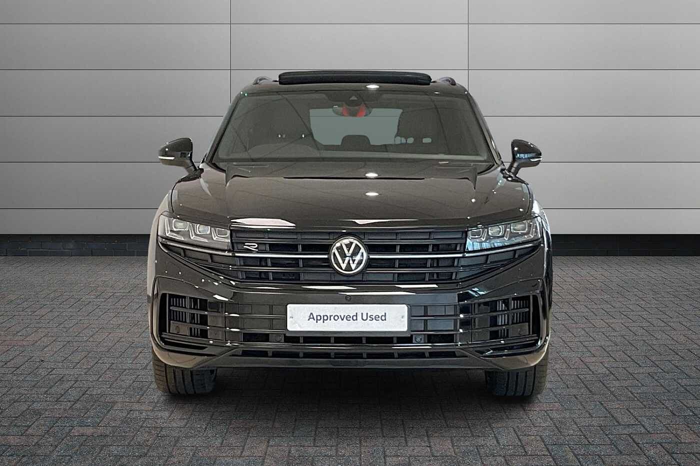 Volkswagen Touareg 3.0 V6 TSI eHybrid 14.3kWh R SUV 5dr Petrol Plug-in Hybrid Tiptronic 4Motion Eur